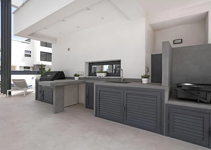 Levanda Platinum - Sunrise Sea View *