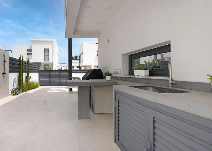 Levanda Platinum - Sunrise Sea View Villa *